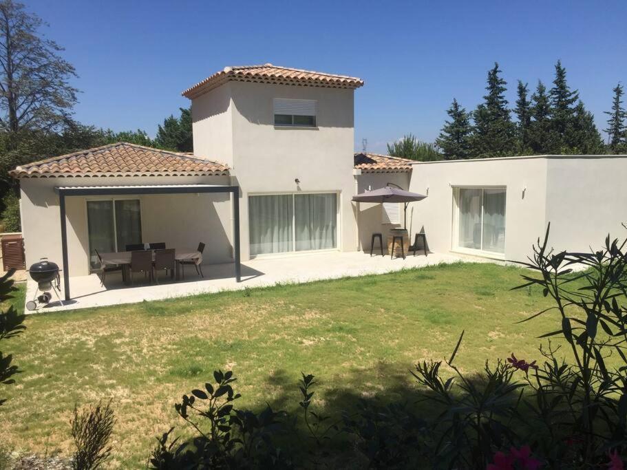 Villa Familiale 9 Pers Cabries Entre Aix Et Marseille 5 Min Gare Aix Tgv 15 Min Aeroport Mp Exterior foto