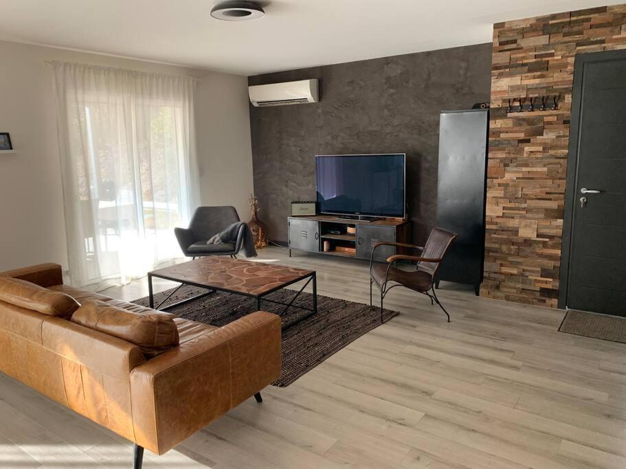 Villa Familiale 9 Pers Cabries Entre Aix Et Marseille 5 Min Gare Aix Tgv 15 Min Aeroport Mp Exterior foto